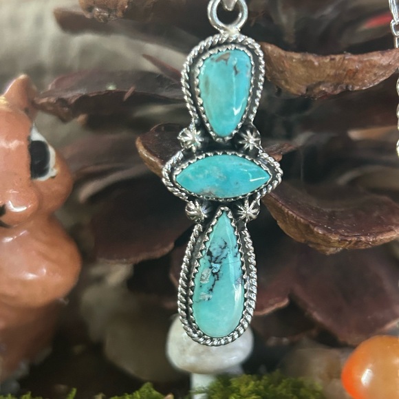 925 Sterling oh my it’s beautiful turquoise necklace - Picture 5 of 7